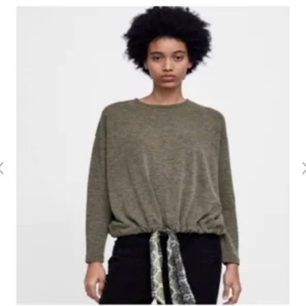 Zara Snakeskin Tie Sweater | EUC, Size M 🐍